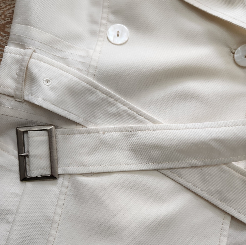 Cream trench coat - Picture 7 of 7